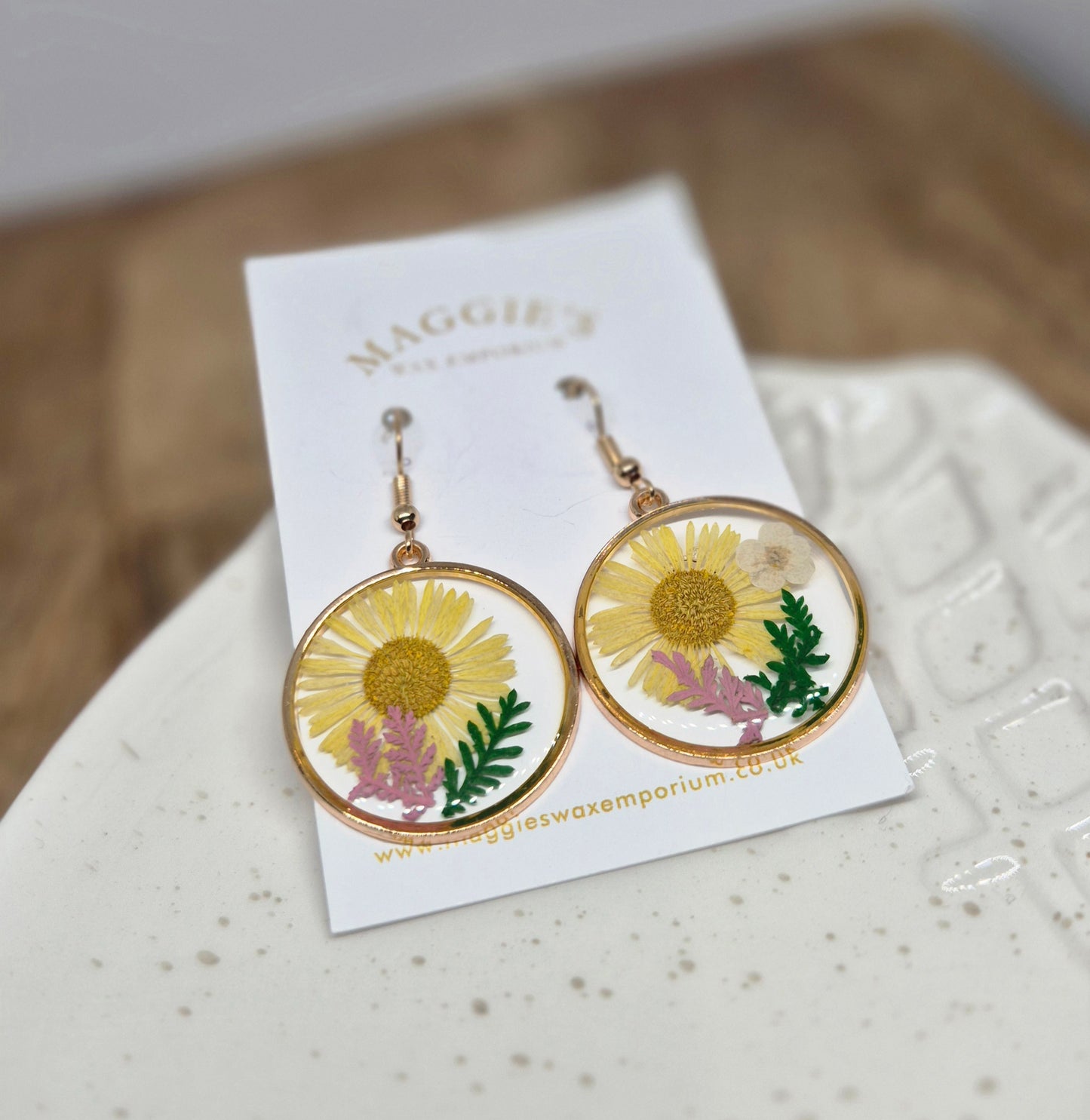 Pressed Flower Drop Earrings – Yellow